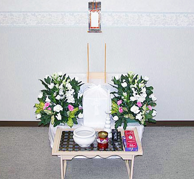 後祭壇｜その他サービス｜福岡市の家族葬に関することならファミリーホール荒江